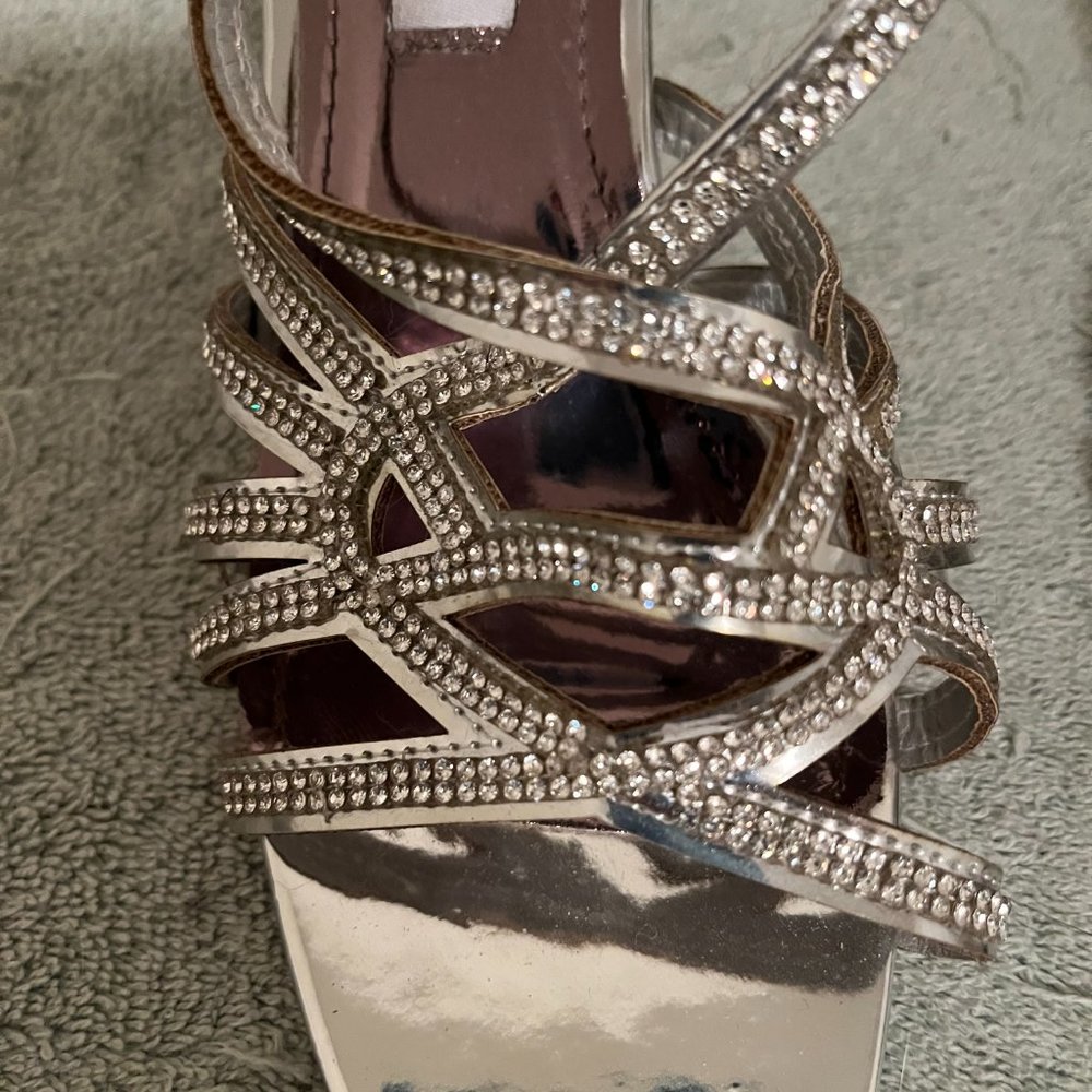 Shoes - Picture 2 of 4